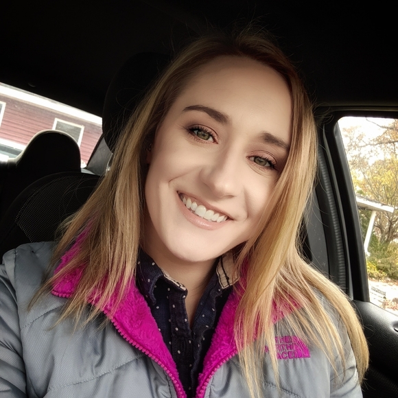 Meet your Posher, Kayla - Picture 13 of 15